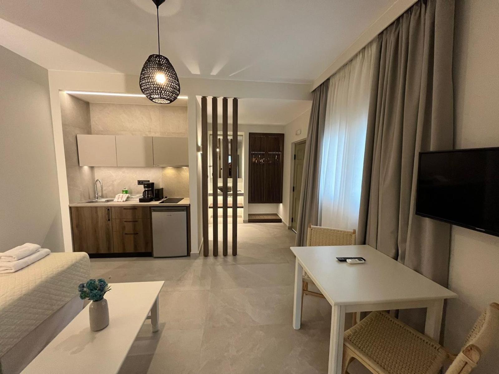 פליאוחורה Mediterranean Sea Top Floor מראה חיצוני תמונה
