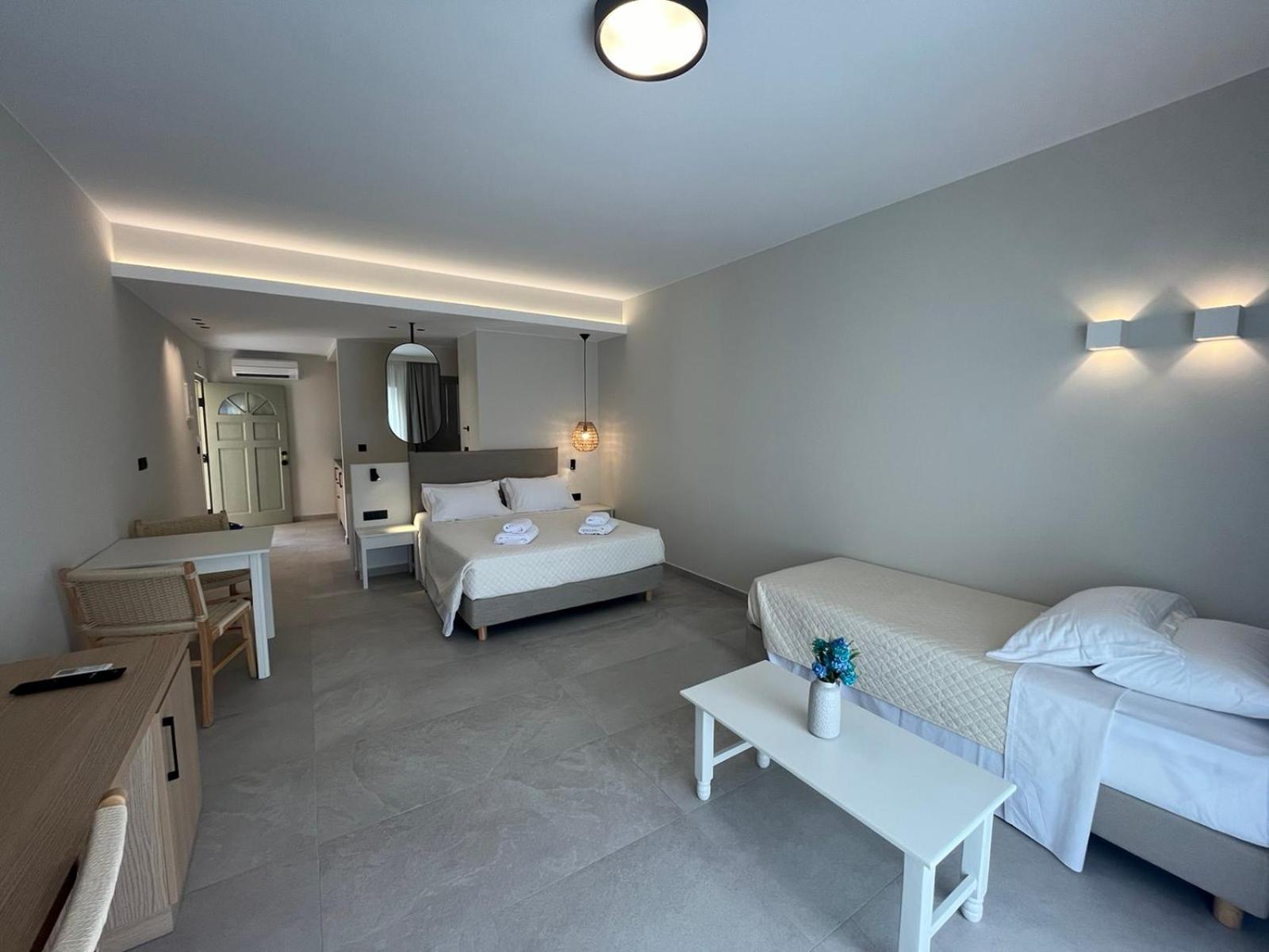 פליאוחורה Mediterranean Sea Top Floor מראה חיצוני תמונה