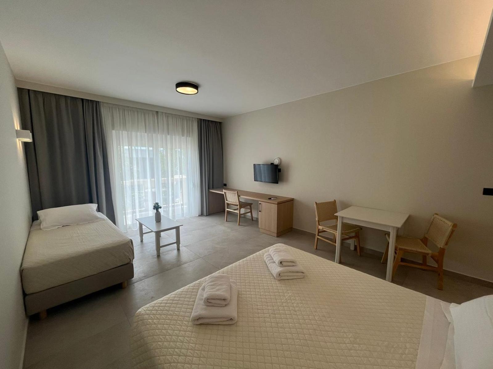 פליאוחורה Mediterranean Sea Top Floor מראה חיצוני תמונה