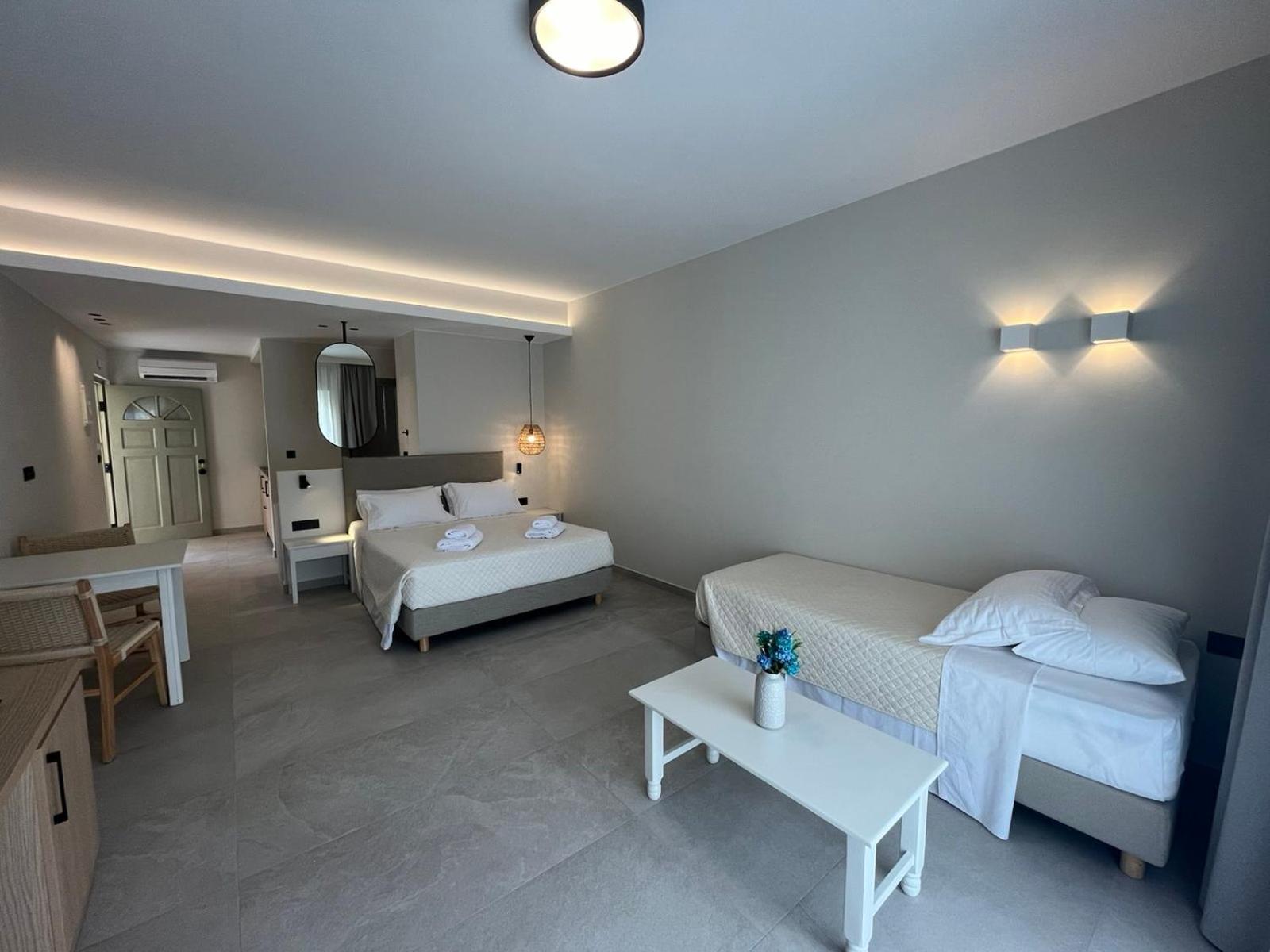 פליאוחורה Mediterranean Sea Top Floor מראה חיצוני תמונה