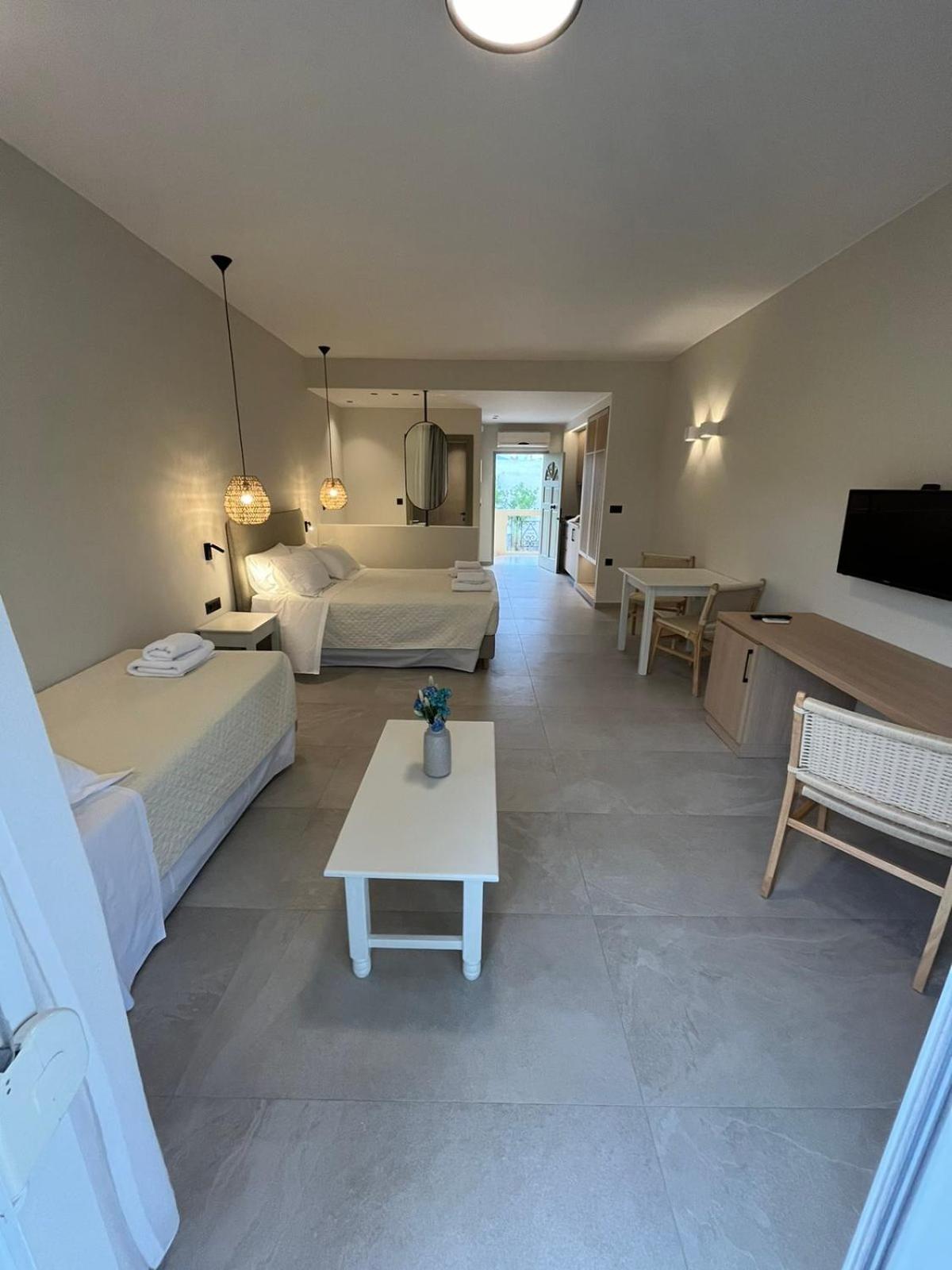 פליאוחורה Mediterranean Sea Top Floor מראה חיצוני תמונה