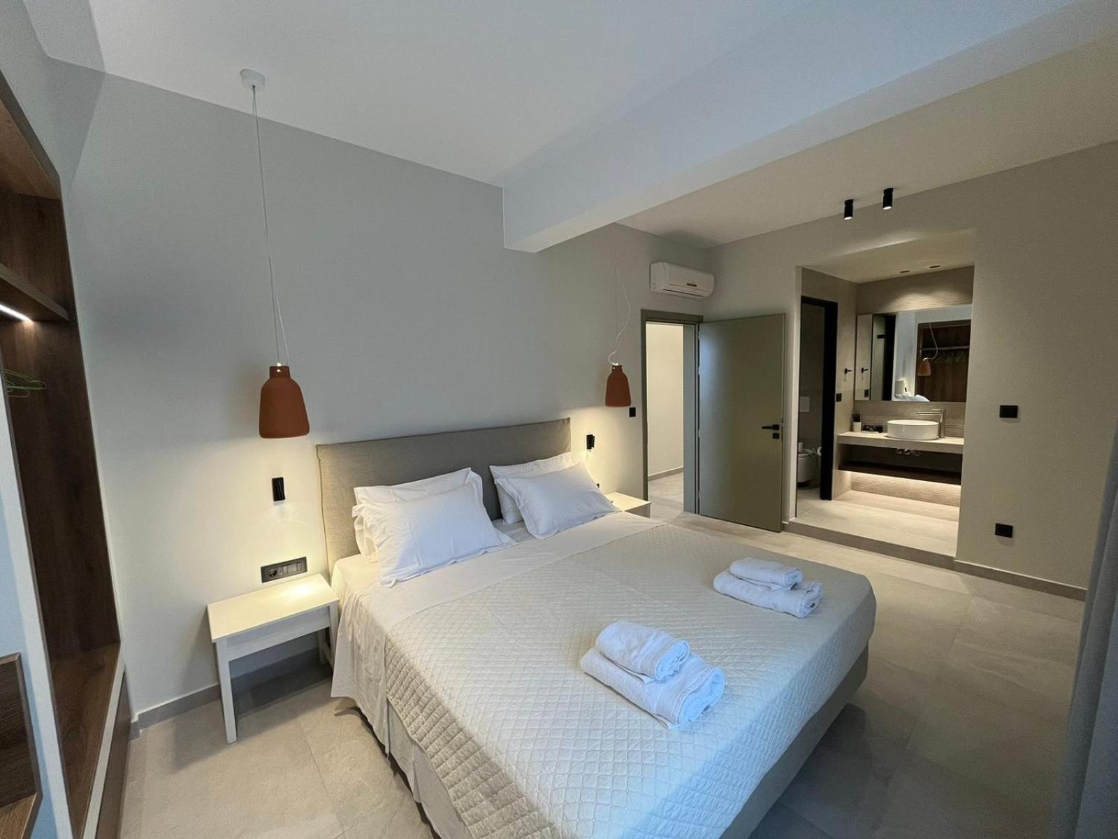 פליאוחורה Mediterranean Sea Top Floor מראה חיצוני תמונה